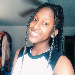 Meet your Posher, Desirae